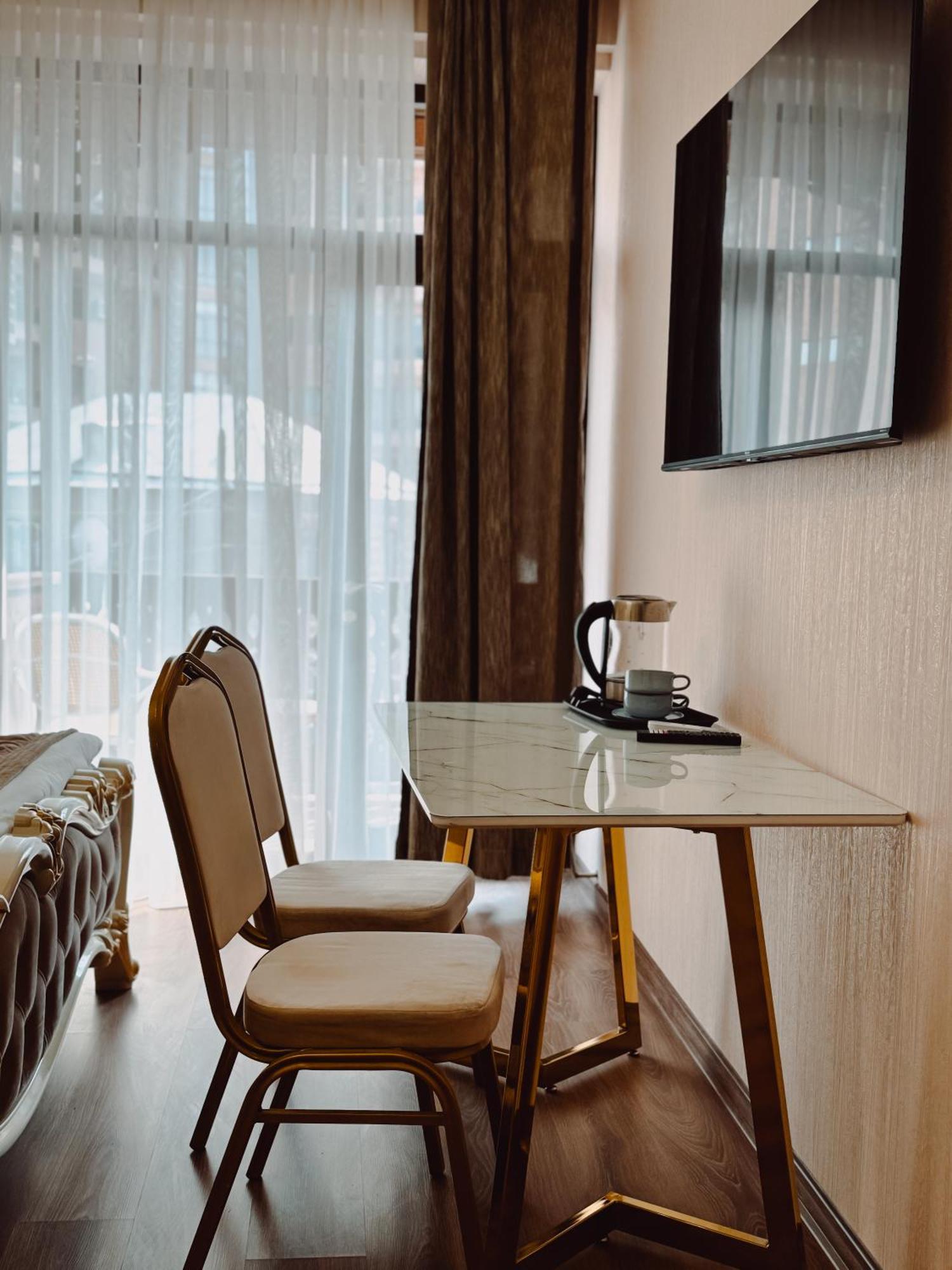 Armenia Hotel 예레반 외부 사진