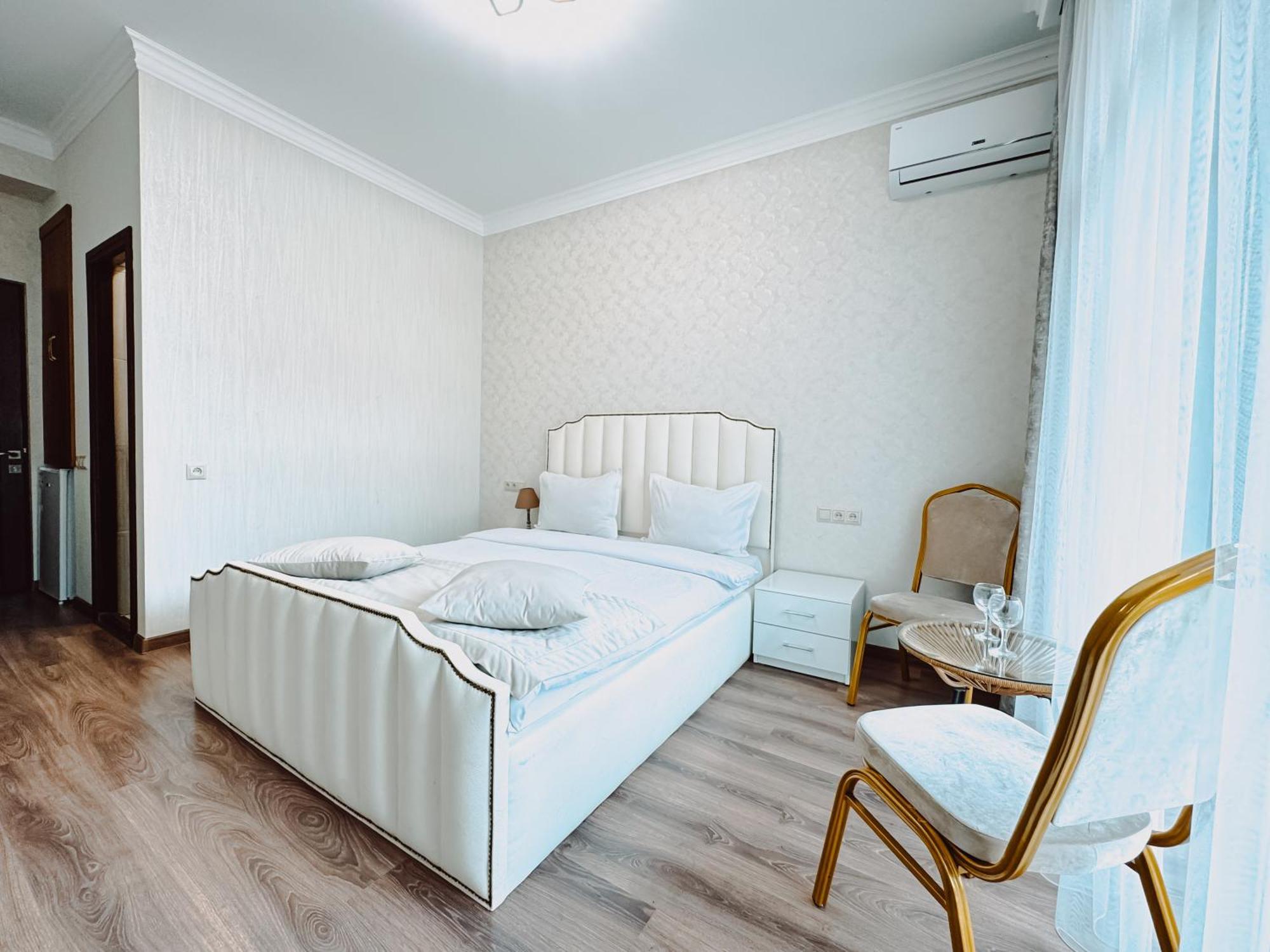 Armenia Hotel 예레반 외부 사진