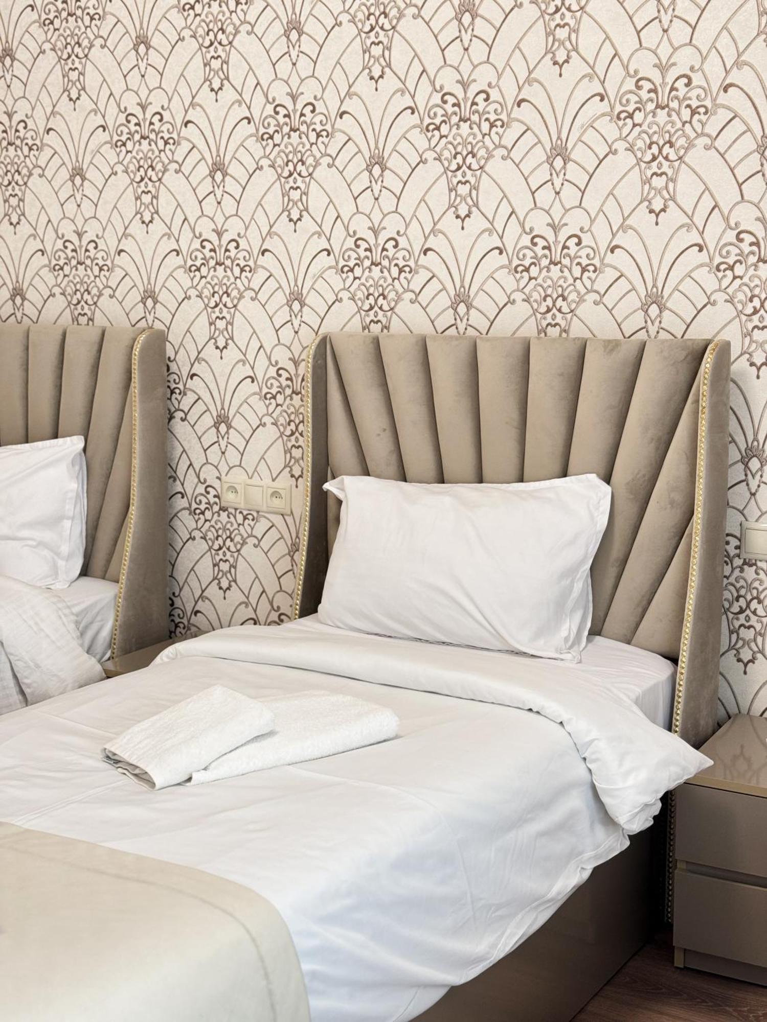 Armenia Hotel 예레반 외부 사진