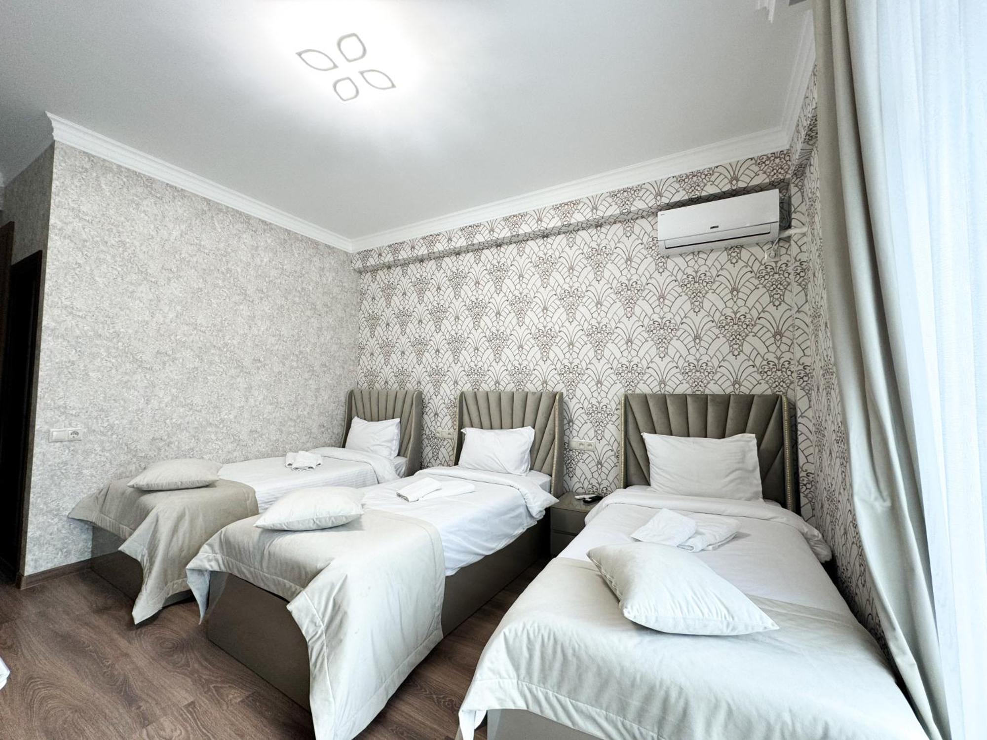 Armenia Hotel 예레반 객실 사진