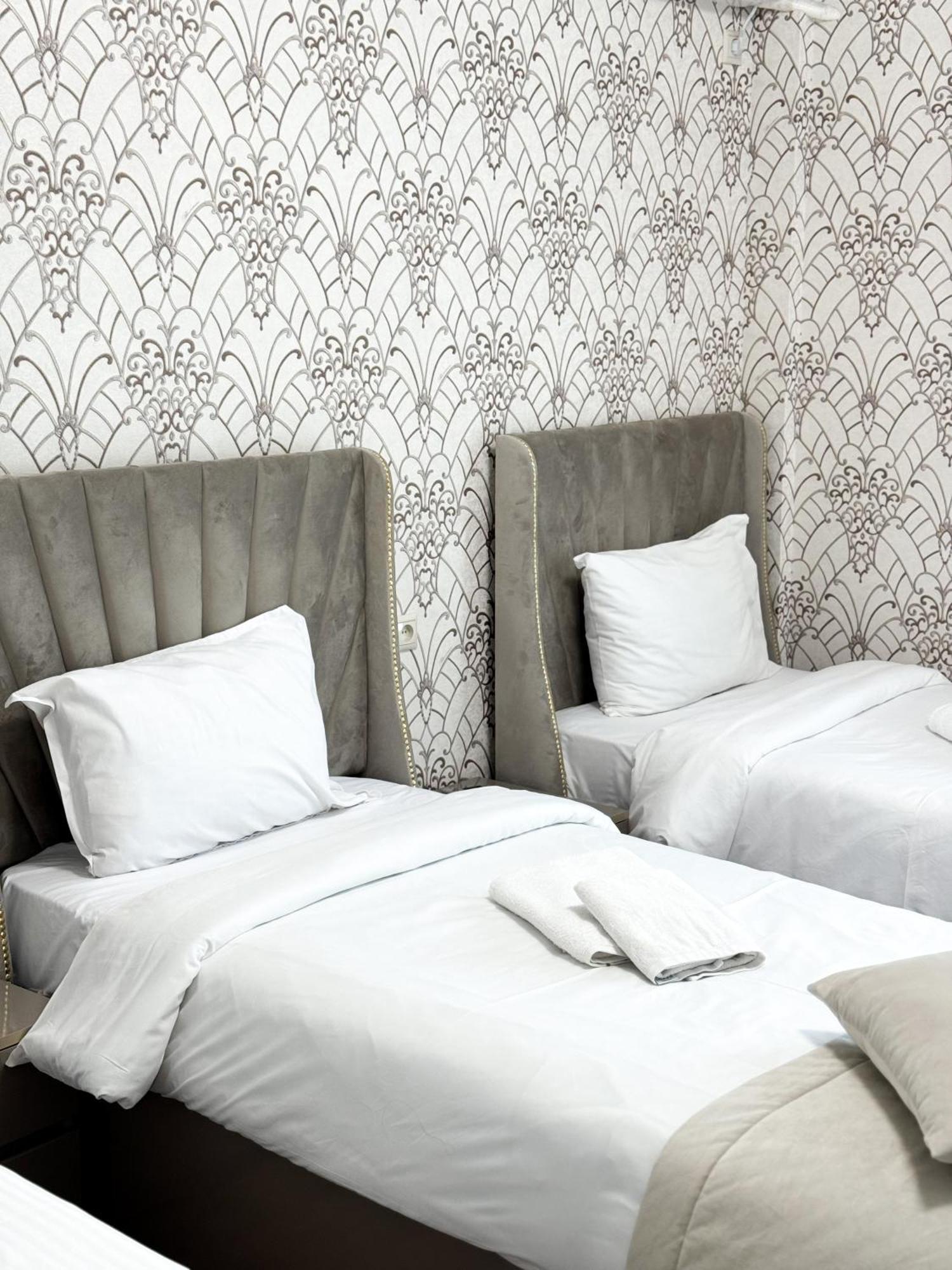 Armenia Hotel 예레반 외부 사진