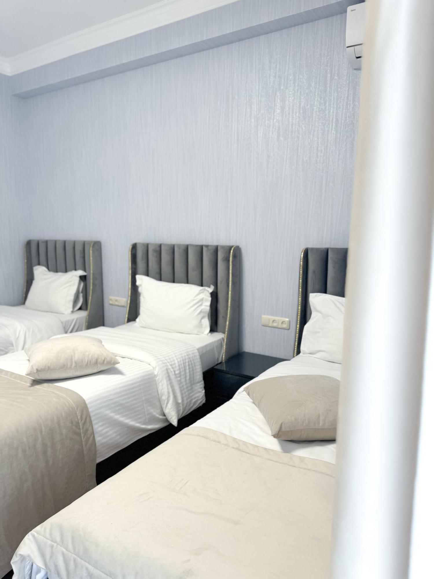 Armenia Hotel 예레반 외부 사진