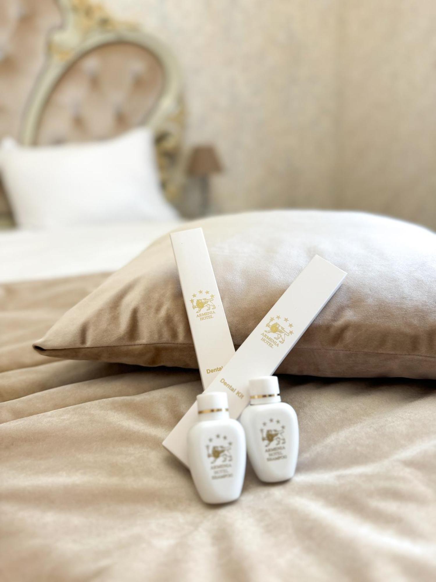 Armenia Hotel 예레반 외부 사진