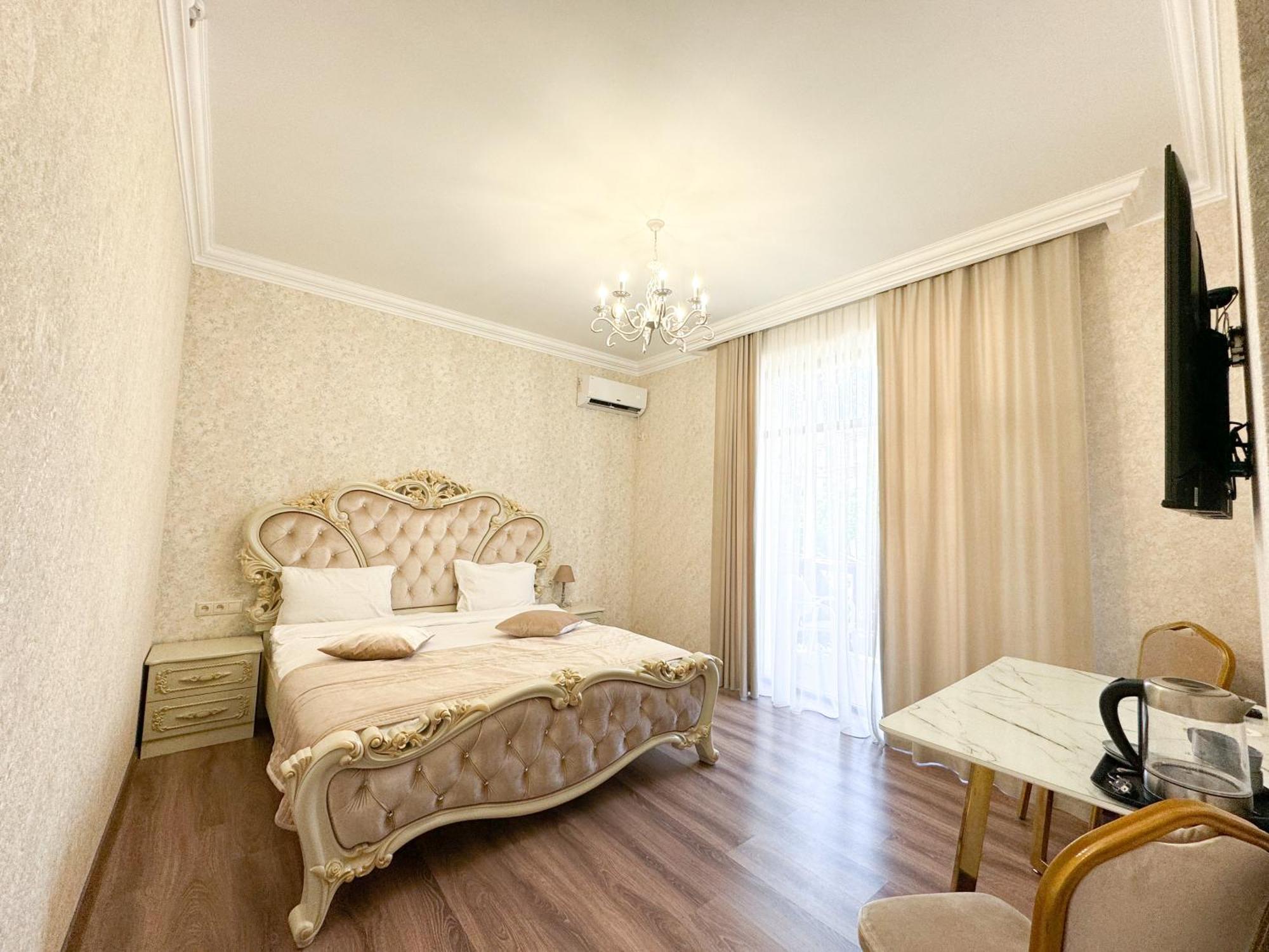 Armenia Hotel 예레반 외부 사진