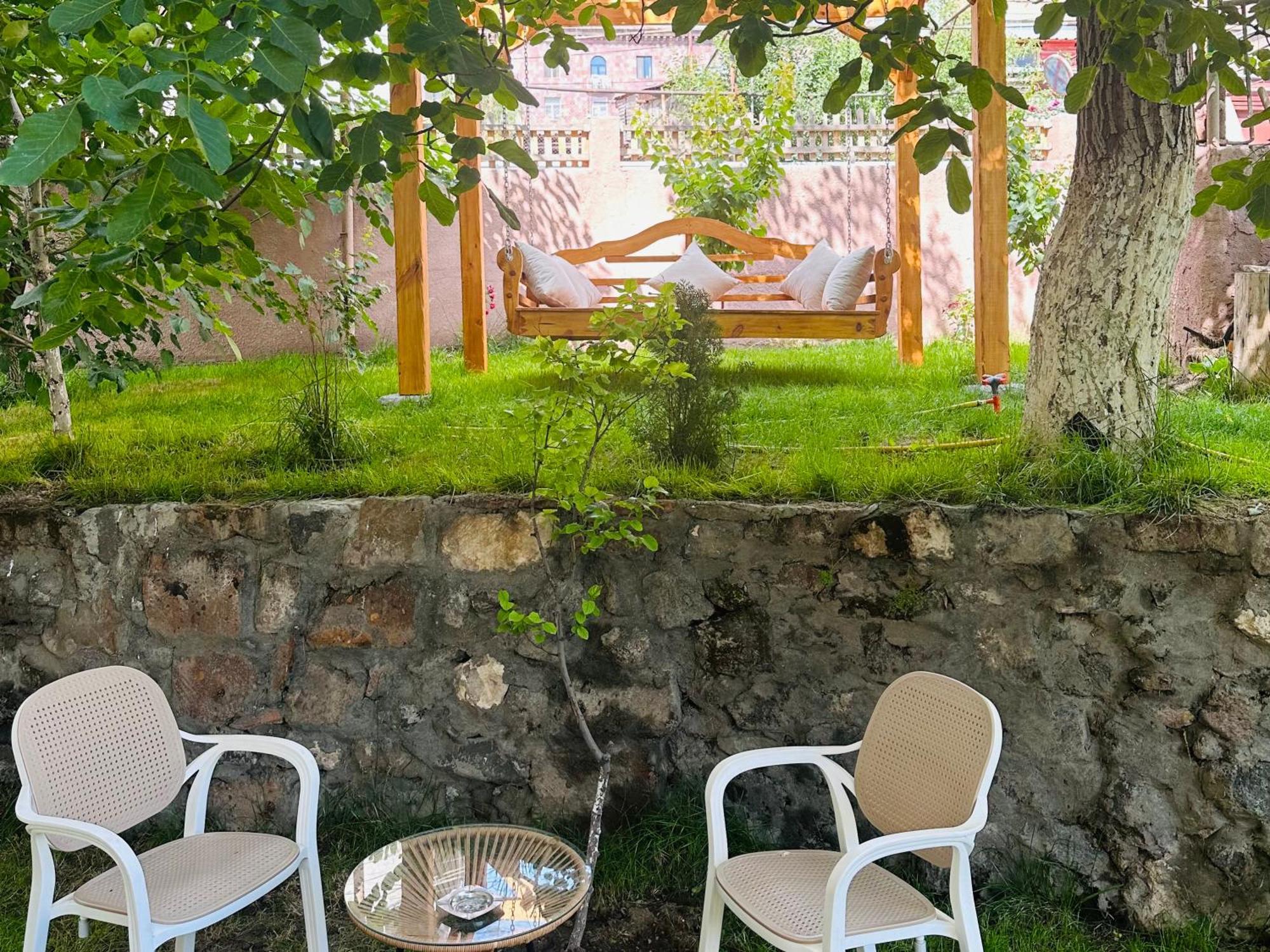 Armenia Hotel 예레반 외부 사진